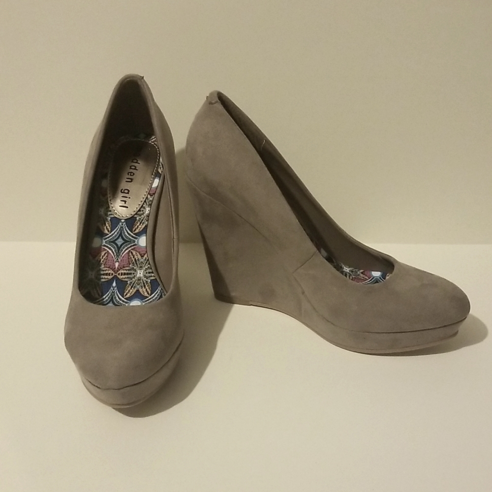Madden Girl taupe wedge heels, size 6.5, brand new